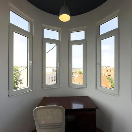 Edo Pola